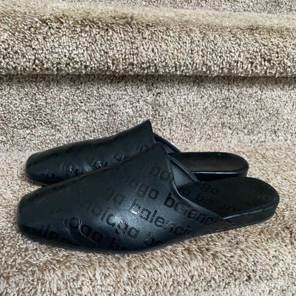Balenciaga Men\'s Black Smooth Napa Monogram Cosy Lux Mule . main image 14